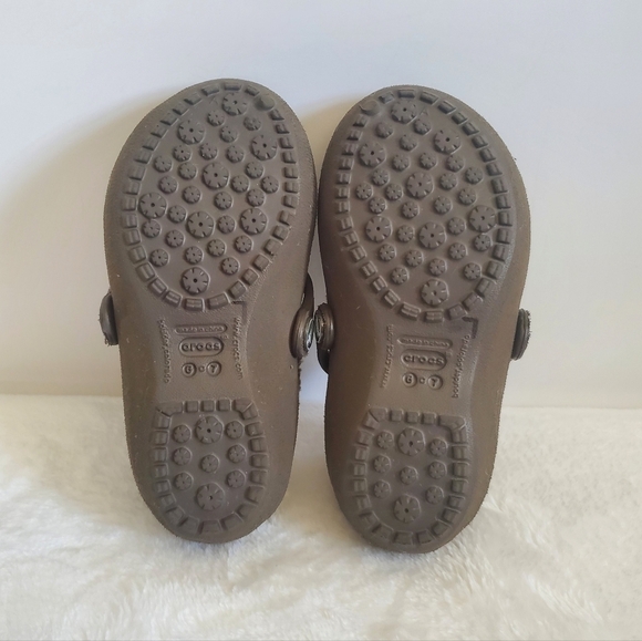 𝅺CROCS Brown Faux Fur Lined Suede Mary Jane Slip On Shoes Child Size 6-7 - Picture 10 of 11